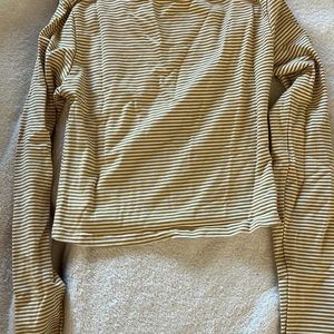 Cute Brandy Melville crop top